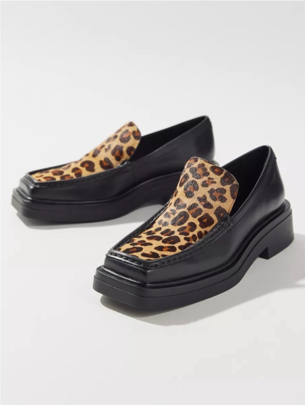 Vagabond Eyra Leopard Loafers
Size 7